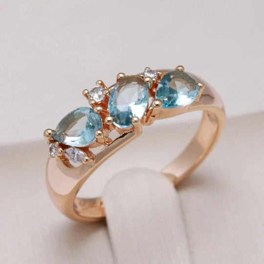 Elegant blå vintage-zirkonia-ring i guld